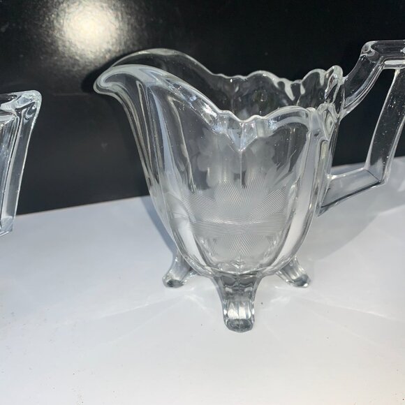 #957 VINTAGE EARLY AMERICAN CREAMER AND SUGAR SET BY INDIANA GLASS - Picture 2 of 11